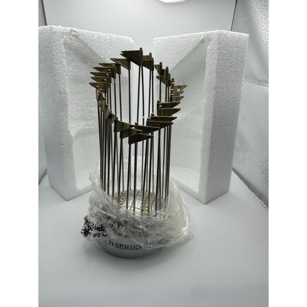 Kansas City Royals 2015 World Series Replica Trophy With Box